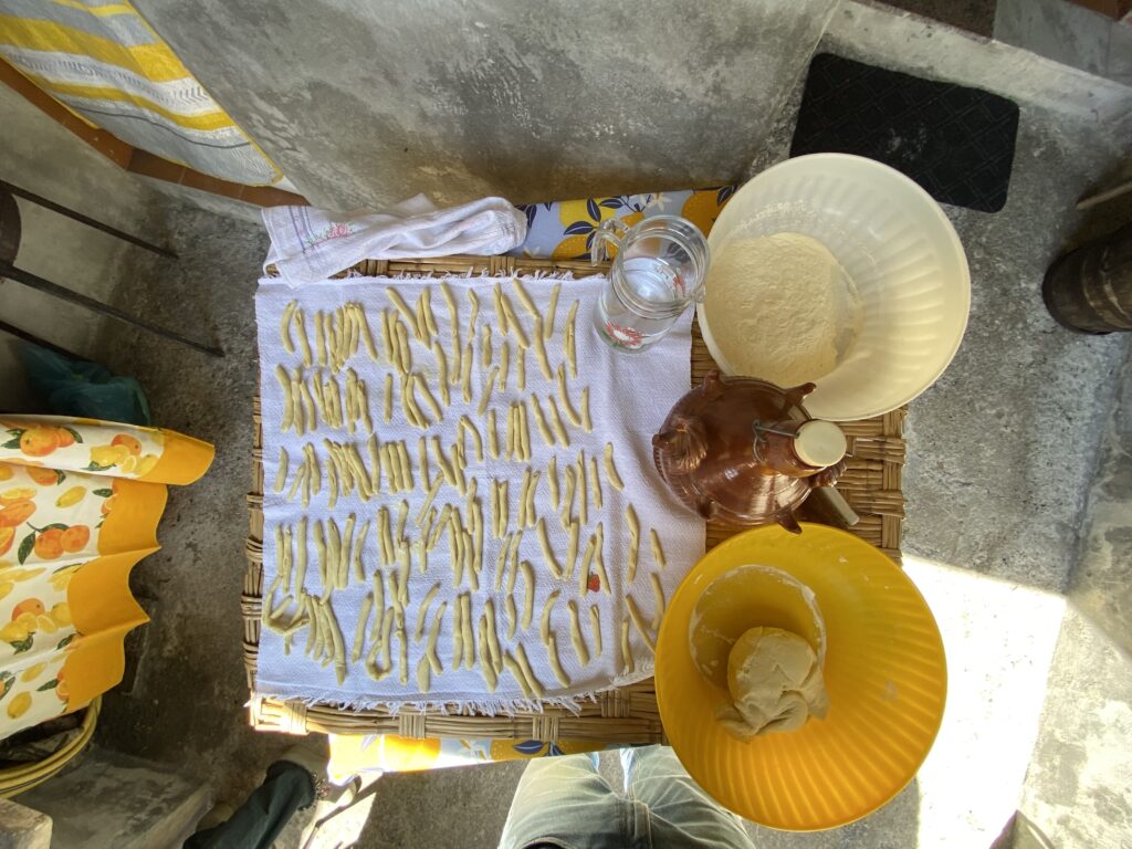 Pasta fatta in casa, uno degli elementi del patrimonio immateriale di Casalvecchio Siculo